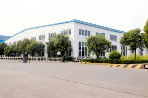 弹条技工车间一角