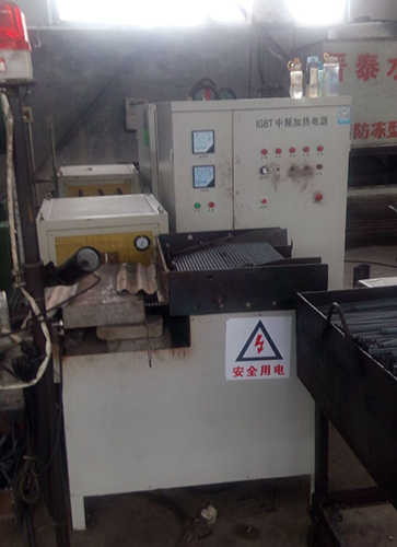 Intermediate frequency heating resistance furnace